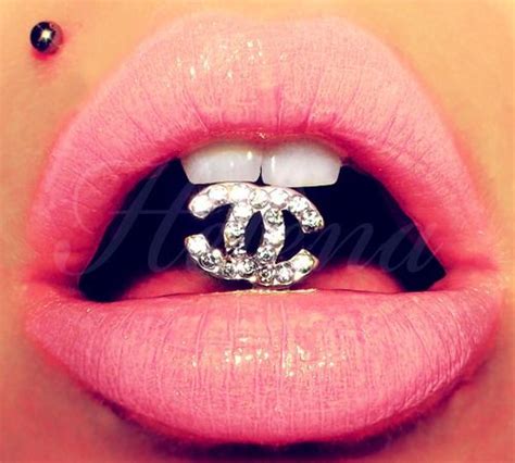 chanel lip ring